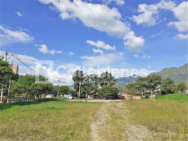 Lote en arriendo en La Navarra, Copacabana · foto 2 de 13