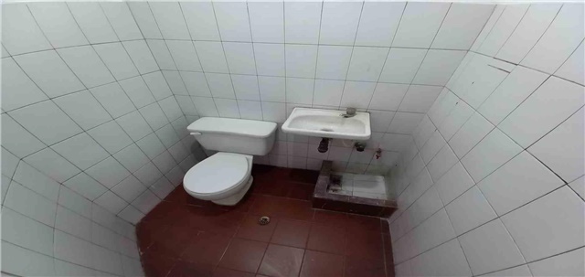 Local en Arriendo - Más