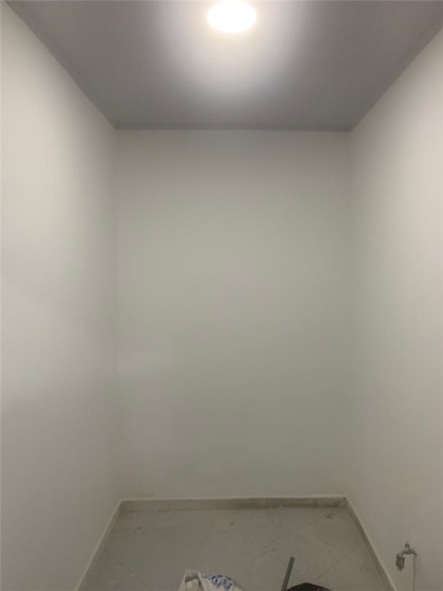 Local en Arriendo - Más