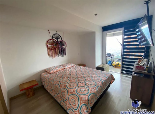 Apartamento en venta en Loma De Las Brujas, Envigado · foto 3 de 10