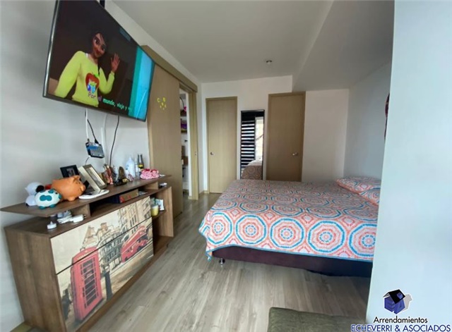 Apartamento en venta en Loma De Las Brujas, Envigado · foto 5 de 10