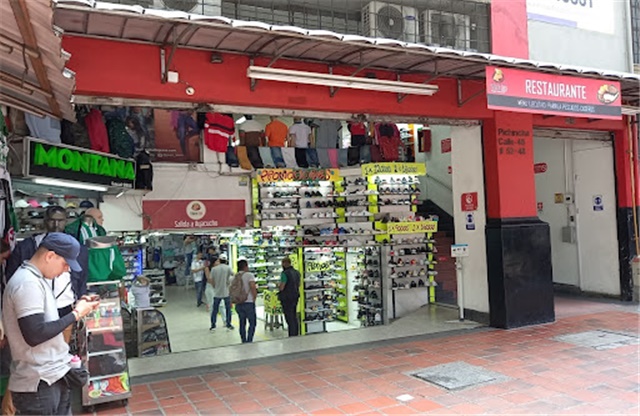 Local en arriendo en La Candelaria, Medellín, 10 m² · foto 4 de 11
