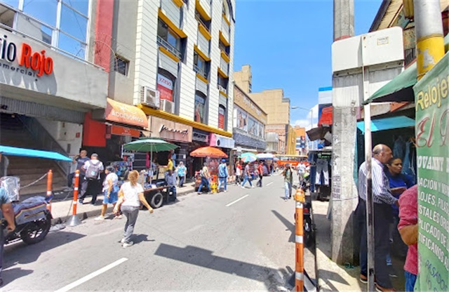 Local en arriendo en La Candelaria, Medellín, 10 m² · foto 2 de 10