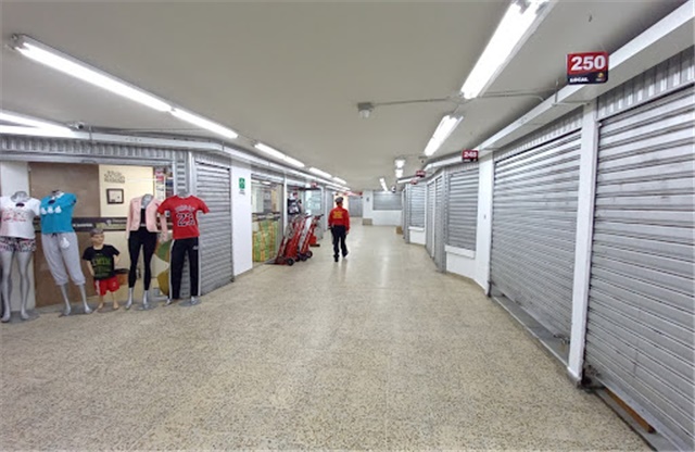 Local en arriendo en La Candelaria, Medellín, 10 m² · foto 4 de 10