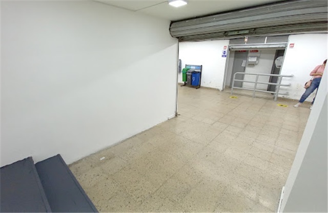 Local en arriendo en La Candelaria, Medellín, 10 m² · foto 8 de 10