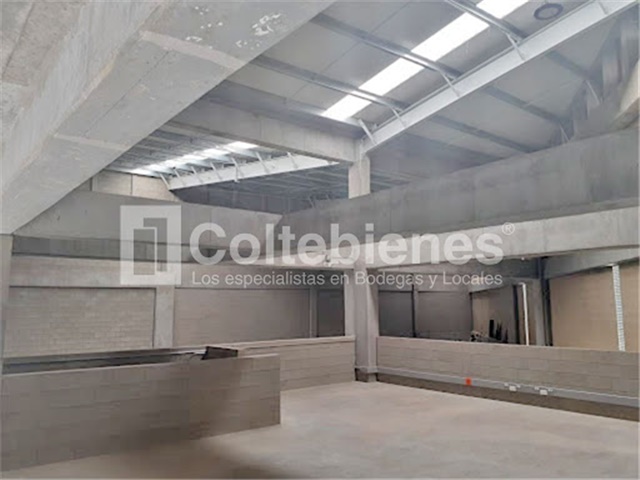 Bodega en Arriendo - Más
