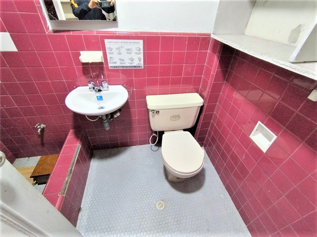 Local en arriendo en Villa Nueva, Medellín, 310 m² · foto 16 de 17