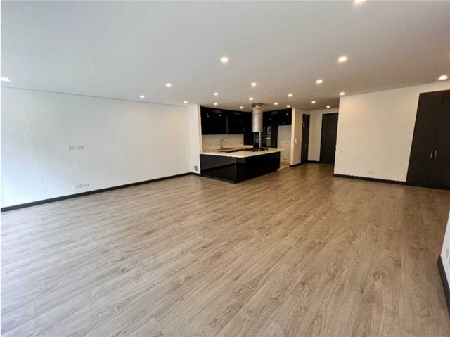 Apartment in Bogotá, Santa Bárbara, Localidad Usaquén - View 5