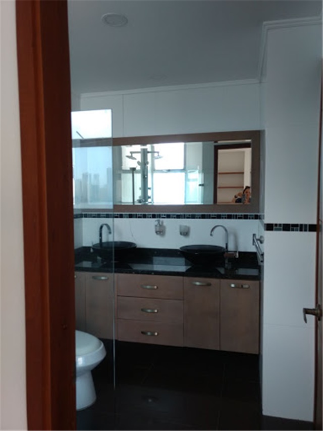 Apartamento en arriendo en Manga, Cartagena · foto 2 de 7