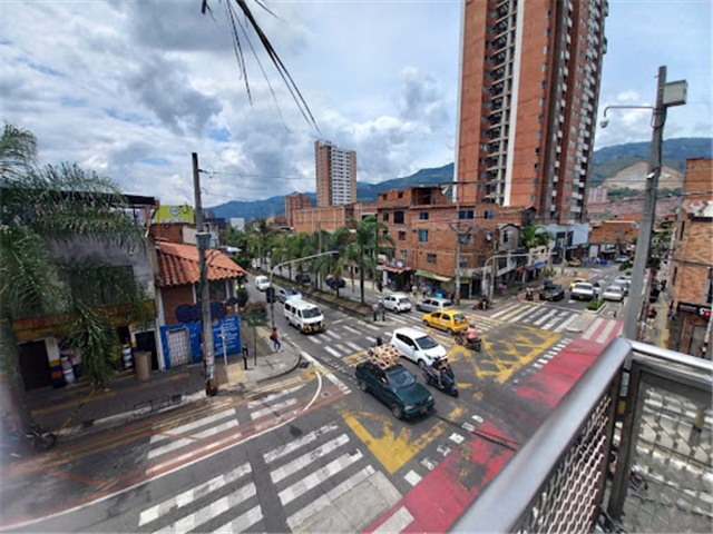 Local en Arriendo - Vista 2