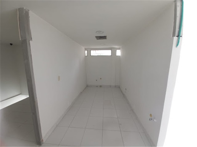 Local en Arriendo - Más
