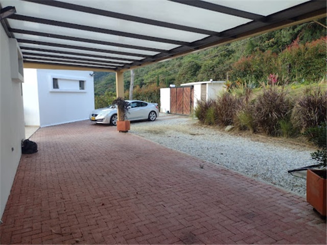 Casa de 4 alcobas en venta en Niquia, Bello, 320 m² · foto 4 de 7