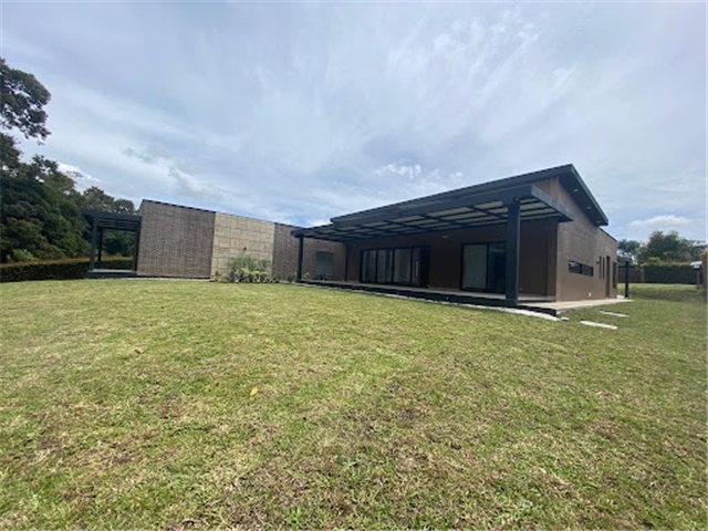 Casa de 4 alcobas en venta en El Carmen De Viboral, El Carmen de Viboral, 490 m² · foto 4 de 12