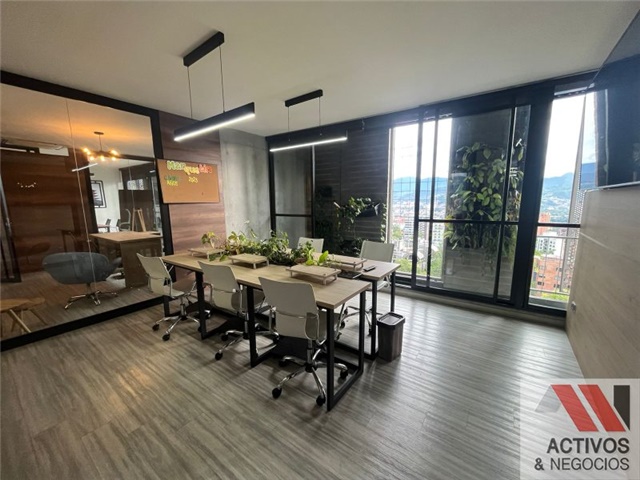 Oficina en Arriendo - Más