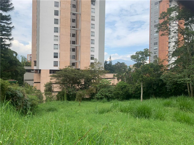 Lote en venta en Loma De Las Brujas, Envigado, 1350 m² · foto 3 de 10