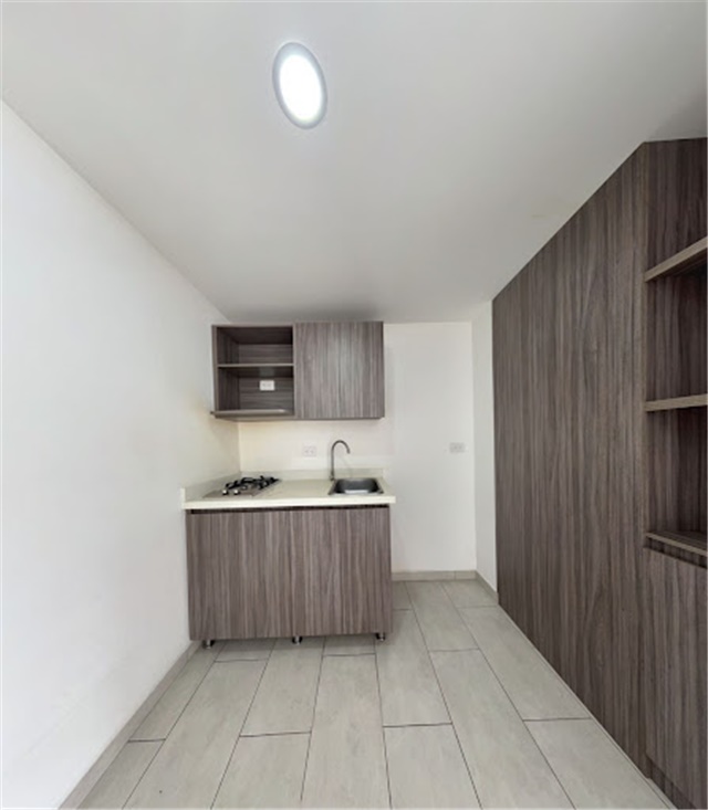 Piso – Medellín, La Candelaria - Más