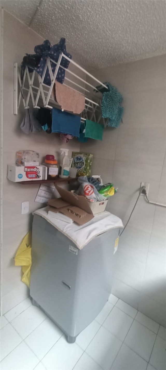 Piso – Bogotá, Localidad Engativá - Más