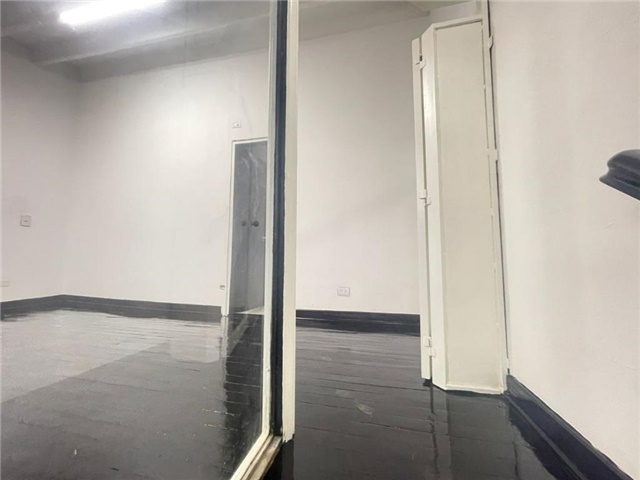 Local en Arriendo - Más