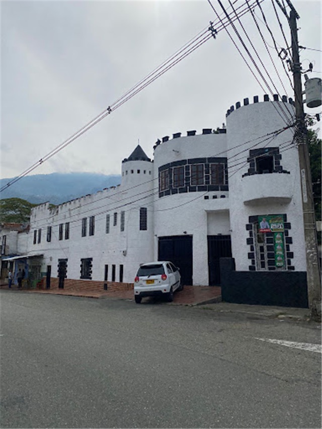 Casa de 6 alcobas en venta en Prado, Medellín, 200 m² · foto 4 de 7