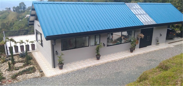 Casa de 3 alcobas en venta en Poblado Del Sur, La Estrella, 300 m² · foto 2 de 4