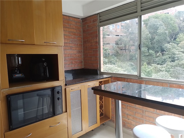 Apartamento en arriendo en Los Balsos No.2, Medellín · foto 10 de 17