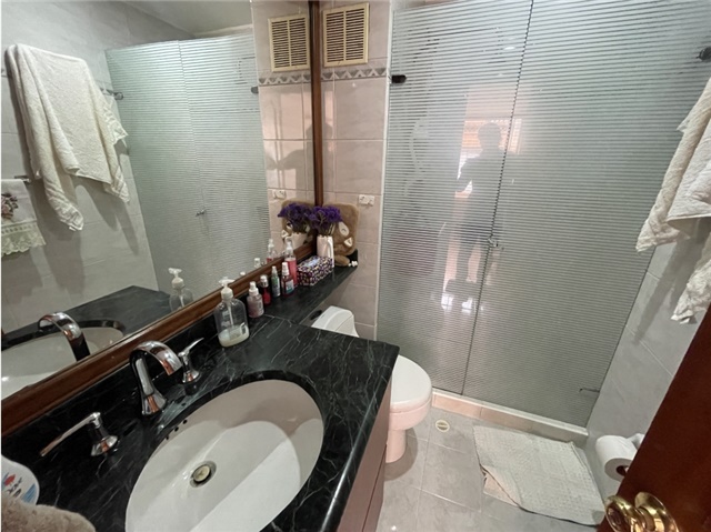 Piso – Bogotá, Santa Bárbara, Localidad Usaquén - Más