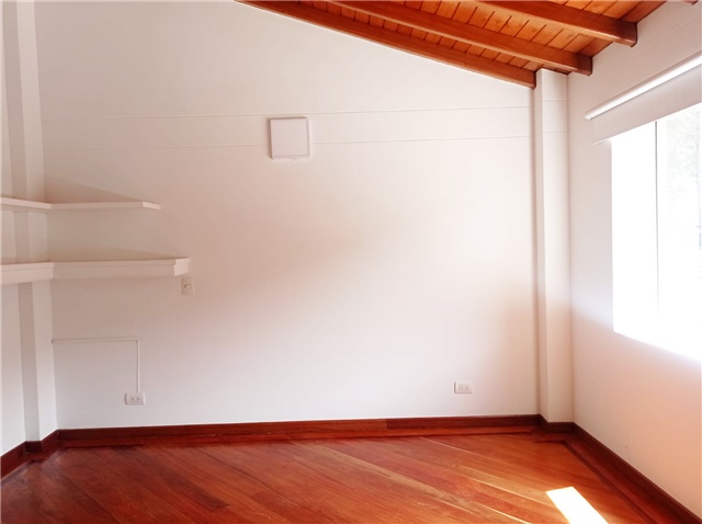 Casa de 5 alcobas en venta en El Tesoro, Medellín, 360 m² · foto 13 de 20
