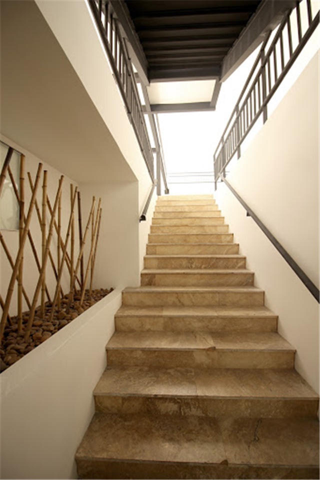 Local en venta en La Candelaria, Medellín, 1650 m² · foto 12 de 16