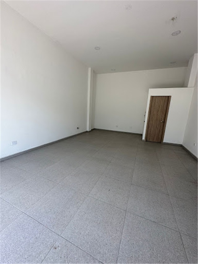 Local en Arriendo - Vista 4