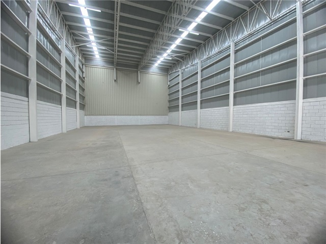 Bodega en Arriendo - Más