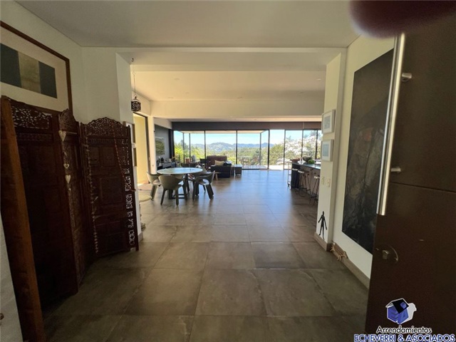 Casa de 3 alcobas en venta en El Carmen, El Retiro · foto 2 de 16