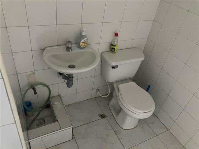 Local en Arriendo - Vista 4