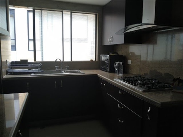 Apartamento en venta en Santa Barbara, Bogotá, 168 m² · foto 9 de 13