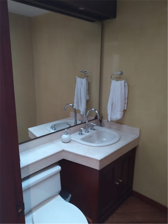 Apartamento en venta en Santa Barbara, Bogotá, 168 m² · foto 11 de 13