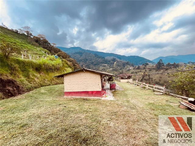 Casa de 3 alcobas en venta en San Antonio De Prado, Medellín · foto 5 de 24