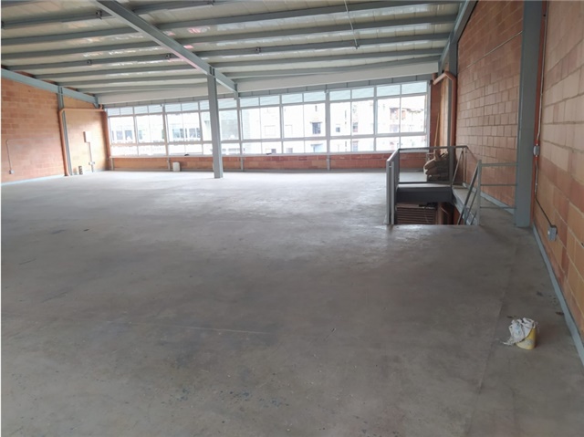 Local en arriendo en La Castellana, Medellín, 290 m² · foto 4 de 12