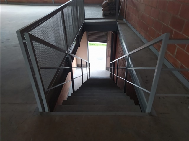 Local en arriendo en La Castellana, Medellín, 290 m² · foto 6 de 12