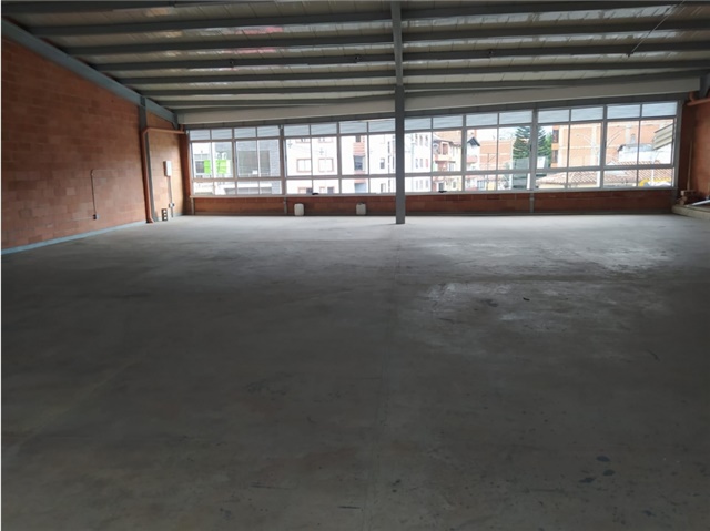 Local en arriendo en La Castellana, Medellín, 290 m² · foto 7 de 12