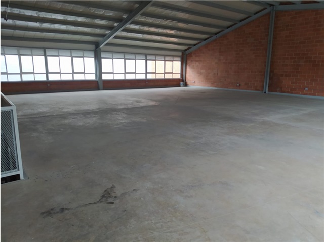 Local en arriendo en La Castellana, Medellín, 290 m² · foto 8 de 12