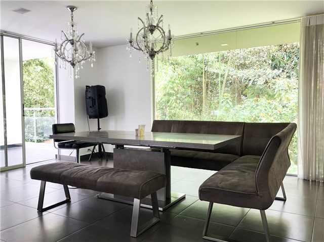 Casa de 4 alcobas en arriendo en Los Balsos No.2, Medellín, 825 m² · foto 2 de 20