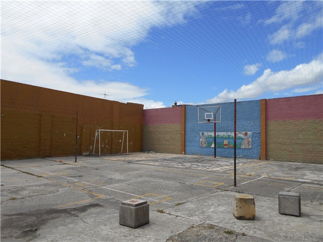 Edificio en venta en Parque Campestre, Soacha, 928 m² · foto 3 de 12