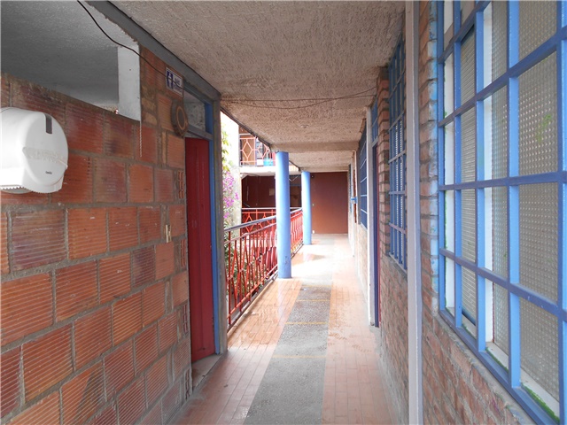 Edificio en venta en Parque Campestre, Soacha, 928 m² · foto 8 de 12