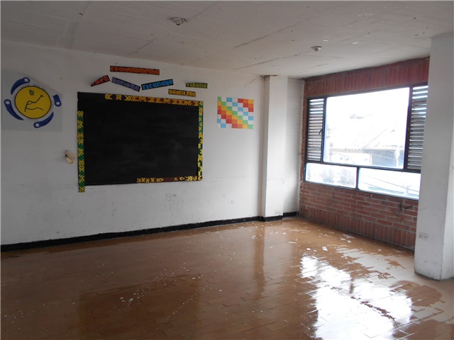 Edificio en venta en Parque Campestre, Soacha, 928 m² · foto 11 de 12
