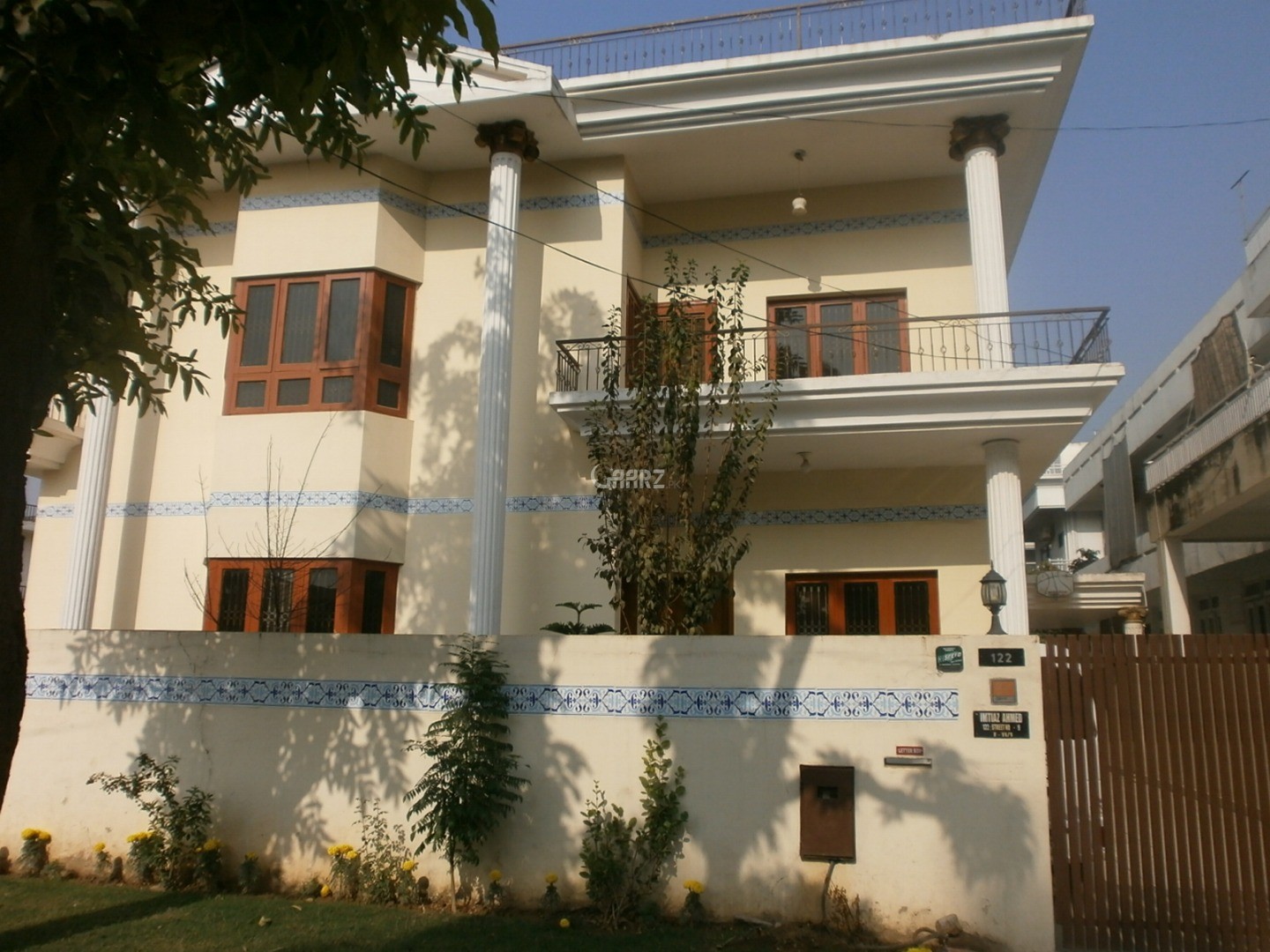 1 Kanal House for Sale in Lahore Garden Town Ahmed Block