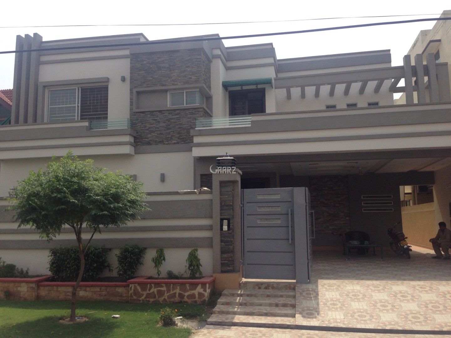 10 Marla House for Sale in Karachi Clifton Block5