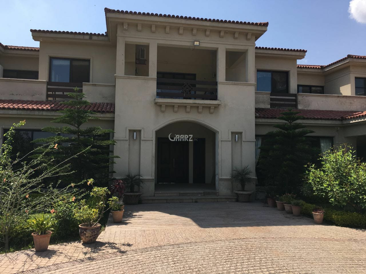 9 Kanal Farm House for Sale in Islamabad Bani Gala Insaaf Chowk