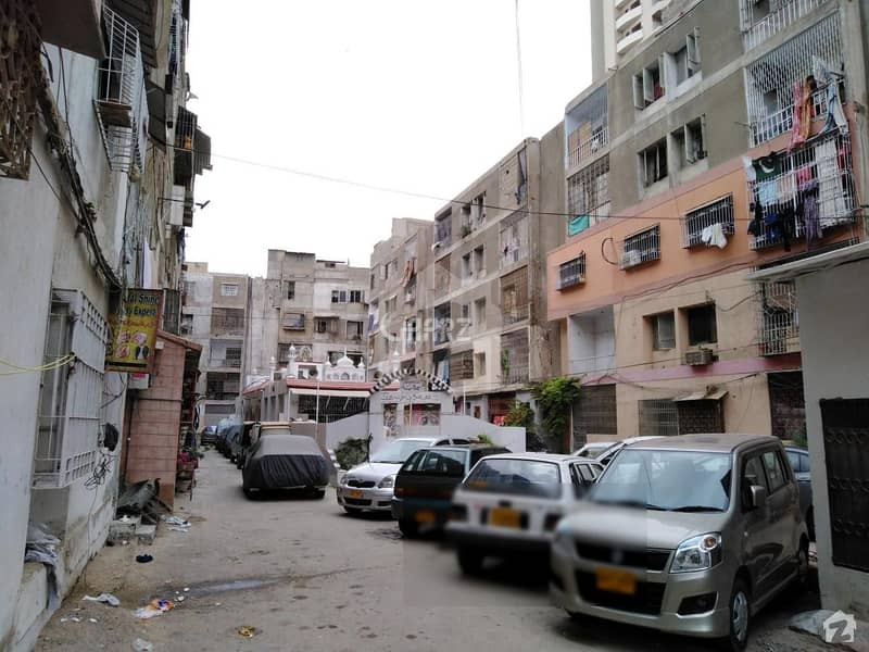240 Square Yard Apartment for Rent in Karachi Gulshaneiqbal Block2