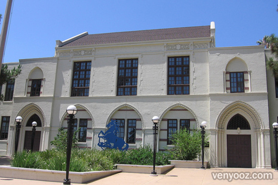 Auditorium at John Muir High School - Pasadena, CA | Venyooz