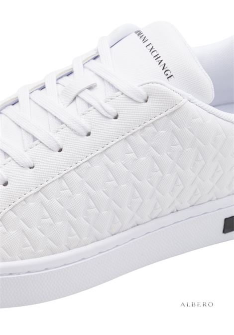 SNEAKERS CON LOGO AX ARMANI EXCHANGE | Sneakers | XM000140AF11916M0028OPTICWHITEBLACK