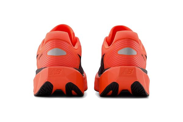 New Balance FuelCell Rebel v5 NEW BALANCE | Scarpe Running | MFCXLA5